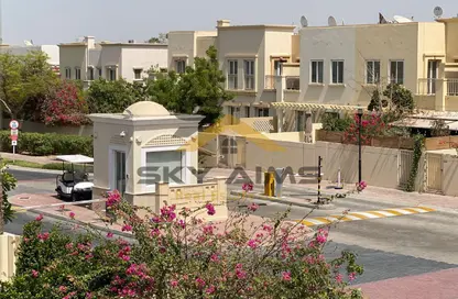 Villa - 2 Bedrooms - 4 Bathrooms for rent in Springs 3 - The Springs - Dubai