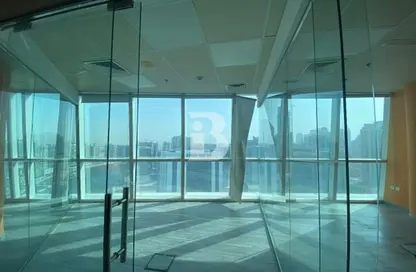 مكتب - استوديو للايجار في B2B  برج - الخليج التجاري - دبي