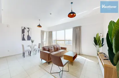 Living / Dining Room image for: Apartment - 1 Bedroom - 1 Bathroom for rent in Al Sahab 2 - Al Sahab - Dubai Marina - Dubai, Image 1