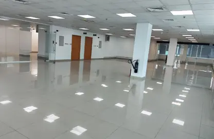 Half Floor - Studio - 1 Bathroom for rent in Capital Golden Tower - Business Bay - Dubai