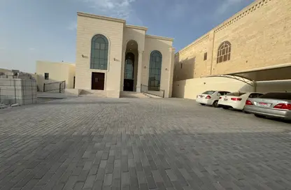 Apartment - Studio - 1 Bathroom for rent in Madinat Al Riyad - Abu Dhabi