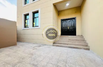 Apartment - 2 Bedrooms - 2 Bathrooms for rent in Al Mushrif - Abu Dhabi