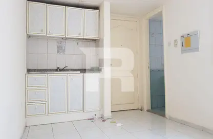 Apartment - Studio - 1 Bathroom for rent in Al Muteena Building - Al Muteena - Deira - Dubai
