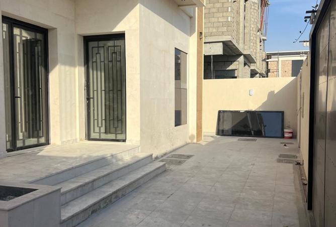 15633225 - Property Image 3