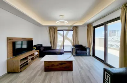 شقة - 2 غرف نوم - 3 حمامات للايجار في قصر لايا - قرية الجميرا سركل - دبي