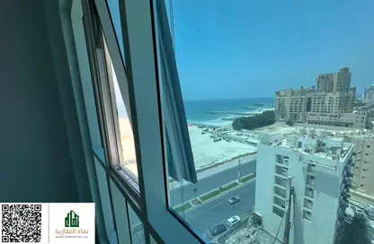 Apartment - 2 Bedrooms - 2 Bathrooms for rent in Corniche Tower - Ajman Corniche Road - Ajman