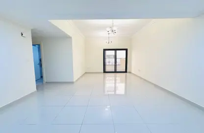 Apartment - 2 Bedrooms - 3 Bathrooms for rent in Muwaileh 29 Building - Muwaileh - Sharjah