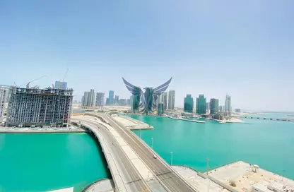 شقة - 3 غرف نوم - 5 حمامات للايجار في أبراج سكنية على الواجهة البحرية - منطقة النادي السياحي - أبوظبي