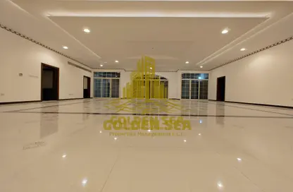 Villa - 4 Bedrooms - 7 Bathrooms for rent in Al Nahyan - Abu Dhabi