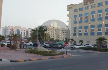 شقة - 2 غرف نوم - 3 حمامات للبيع في قرية الاميرة - الياسمين - عجمان