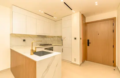 شقة - غرفة نوم - 2 حمامات للايجار في بن غاطي أزور - منطقة 16 - قرية الجميرا سركل - دبي