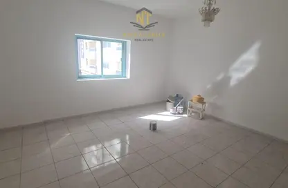 Apartment - 2 Bedrooms - 2 Bathrooms for rent in Al Khan Corniche - Al Khan - Sharjah