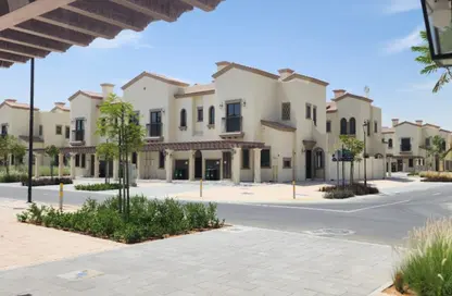 Townhouse - 3 Bedrooms - 4 Bathrooms for sale in Bloom Living - Zayed City (Khalifa City C) - Khalifa City - Abu Dhabi