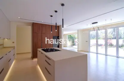 Villa - 4 Bedrooms - 5 Bathrooms for sale in Meadows 9 - Meadows - Dubai