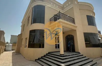 Villa - 4 Bedrooms - 6 Bathrooms for rent in Khuzam - Ras Al Khaimah