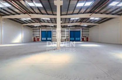 Warehouse - Studio for rent in Industrial Zone - Dubai Industrial City - Dubai