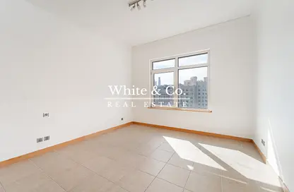 Apartment - 3 Bedrooms - 4 Bathrooms for rent in Al Khushkar - Shoreline Apartments - Palm Jumeirah - Dubai