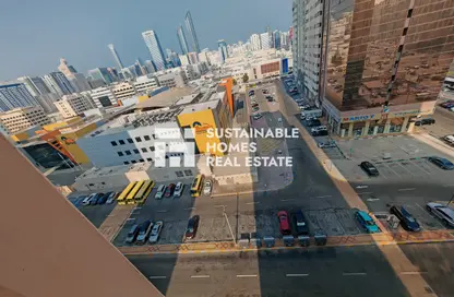 شقة - 3 غرف نوم - 3 حمامات للايجار في برج المرجان - شارع الفلاح - وسط المدينة - أبوظبي
