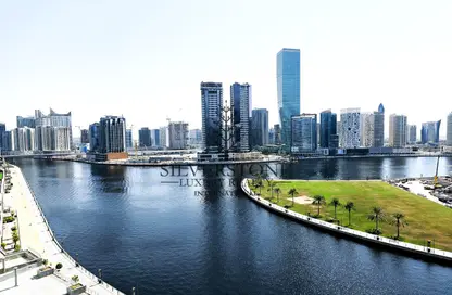 Apartment - Studio - 1 Bathroom for sale in Bay's Edge - Business Bay - Dubai