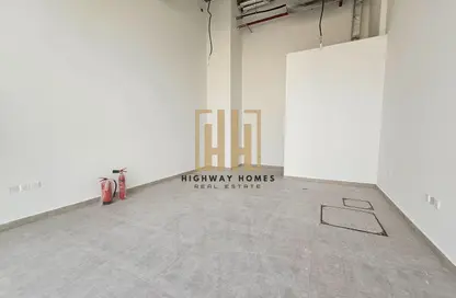 متجر - استوديو - 1 حمام للايجار في حوشي 1 - حوشي - البادي - الشارقة