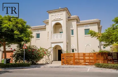فيلا - 4 غرف نوم - 5 حمامات للايجار في قرطاج - القرية الشمالية - الفرجان - دبي