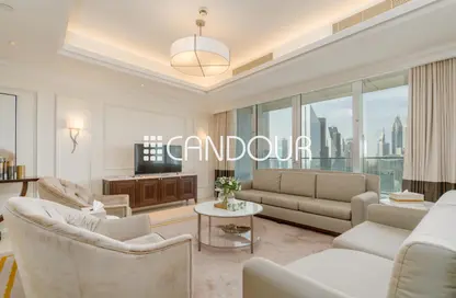 Living Room image for: Apartment - 4 Bedrooms - 5 Bathrooms for rent in Kempinski BLVD - Downtown Dubai - Dubai, Image 1