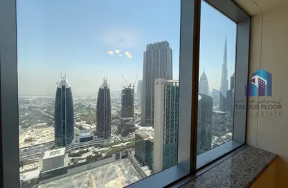 Apartment - 3 Bedrooms - 3 Bathrooms for rent in 21st Century Tower - Sheikh Zayed Road - Dubai