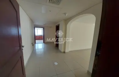 Apartment - 3 Bedrooms - 3 Bathrooms for rent in Al Hafeet Tower - Al Taawun Street - Al Taawun - Sharjah
