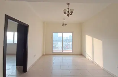 Apartment - 1 Bedroom - 1 Bathroom for rent in Mazaya 28 - Queue Point - Dubai Land - Dubai