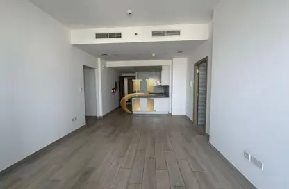 Apartment - 3 Bedrooms - 3 Bathrooms for rent in BLOOM TOWERS A - Bloom Towers - Jumeirah Village Circle - Dubai
