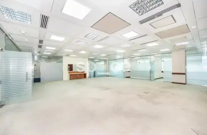 عمارة بالكامل - استوديو للايجار في شارع المطار - أبوظبي