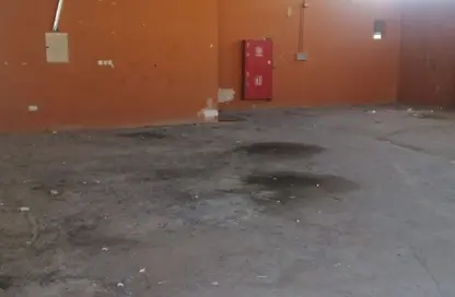 Warehouse - Studio - 5 Bathrooms for rent in Umm Al Thuoob - Umm Al Quwain