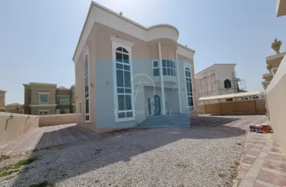 Villa - 4 Bedrooms - 6 Bathrooms for rent in Al Quoz 2 - Al Quoz - Dubai