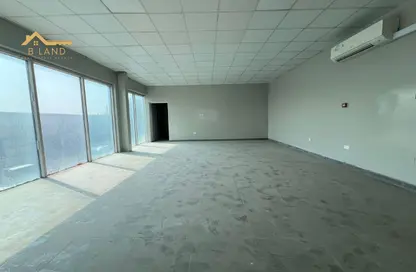 Shop - Studio - 1 Bathroom for rent in Industrial Building 13 - Industrial Area 13 - Sharjah Industrial Area - Sharjah