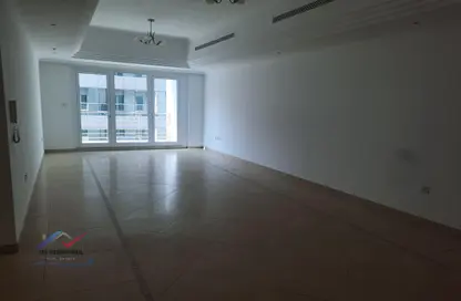 Empty Room image for: Apartment - 3 Bedrooms - 5 Bathrooms for rent in Al Barsha 1 - Al Barsha - Dubai, Image 1