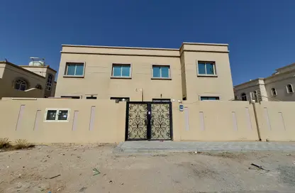فيلا - 4 غرف نوم - 4 حمامات للايجار في مركز محمد بن زايد - مدينة محمد بن زايد - أبوظبي