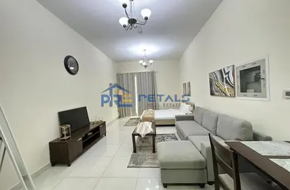 شقة - 1 حمام للايجار في مساكن النخبة رقم 1 - مساكن النخبة الرياضية - مدينة دبي الرياضية - دبي