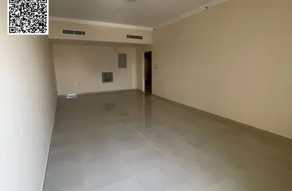 Apartment - 3 Bedrooms - 3 Bathrooms for rent in Al Jurf 2 - Al Jurf - Ajman Downtown - Ajman