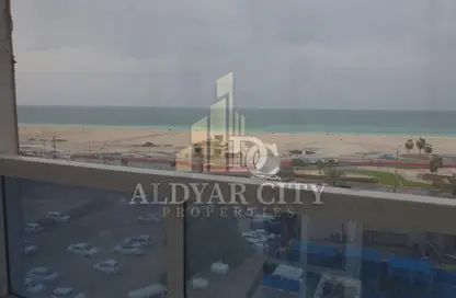 عمارة بالكامل - 8 غرف نوم - 8 حمامات للبيع في مساكن كورنيش عجمان - طريق كورنيش عجمان - عجمان