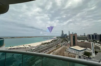 شقة - 3 غرف نوم - 4 حمامات للايجار في شارع الكورنيش - أبوظبي