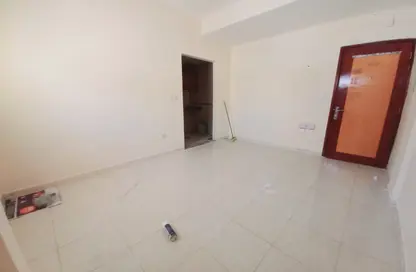 Apartment - Studio - 1 Bathroom for rent in Fire Station Road - Muwaileh - Sharjah