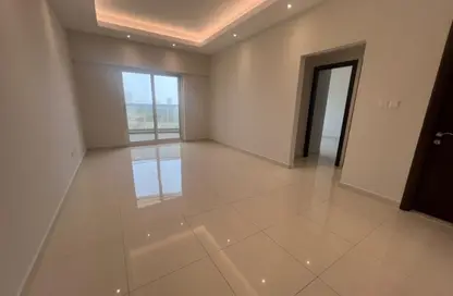 شقة - 2 غرف نوم - 3 حمامات للايجار في برج هيرا - مدينة دبي الرياضية - دبي