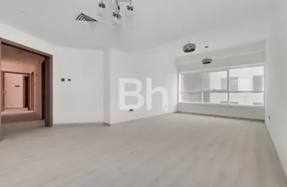 Apartment - 2 Bedrooms - 2 Bathrooms for rent in Al Manal Tower - Sheikh Zayed Road - Dubai