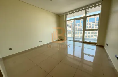 Apartment - 4 Bedrooms - 5 Bathrooms for rent in United Square - Al Khalidiya - Abu Dhabi