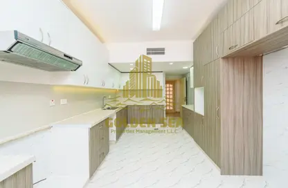 Villa - 6 Bedrooms - 6 Bathrooms for rent in Khalidiya Street - Al Khalidiya - Abu Dhabi