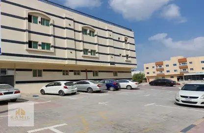 عمارة بالكامل - استوديو - 8 حمامات للبيع في مساكن كورنيش عجمان - طريق كورنيش عجمان - عجمان
