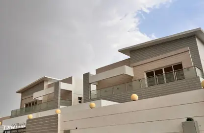 فيلا - 5 غرف نوم - 7 حمامات للبيع في 3 المويهات - المويهات - عجمان