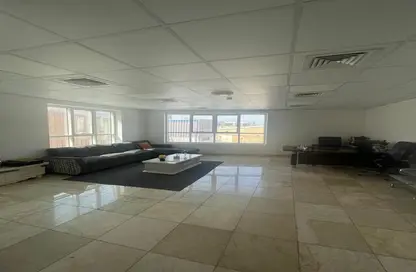 Office Space - Studio - 1 Bathroom for rent in Afra Building - Al Khabisi - Deira - Dubai