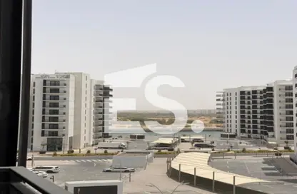 Apartment - Studio - 1 Bathroom for rent in Waters Edge - Yas Island - Abu Dhabi