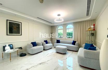 Villa - 3 Bedrooms - 4 Bathrooms for rent in Legacy - Jumeirah Park - Dubai